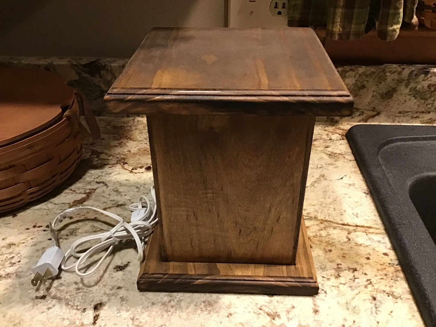 Rustic Wood Accent/Table Lamp - Mama Bear with Tree-Climbing Cub Design