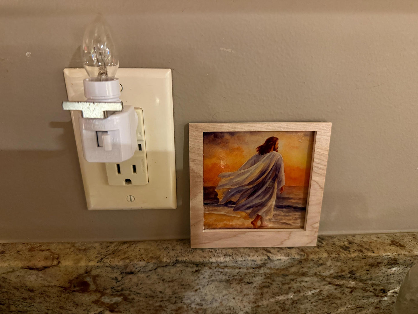 Swivel Night Light with Interchangeable Shade - Jesus on the Beach Design